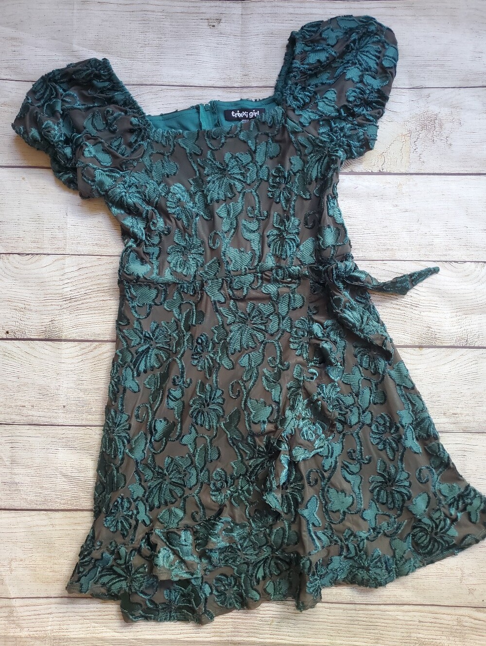 Trixxi Girl Green Crushed Velvet Burnout Floral Puff-Sleeve Dress